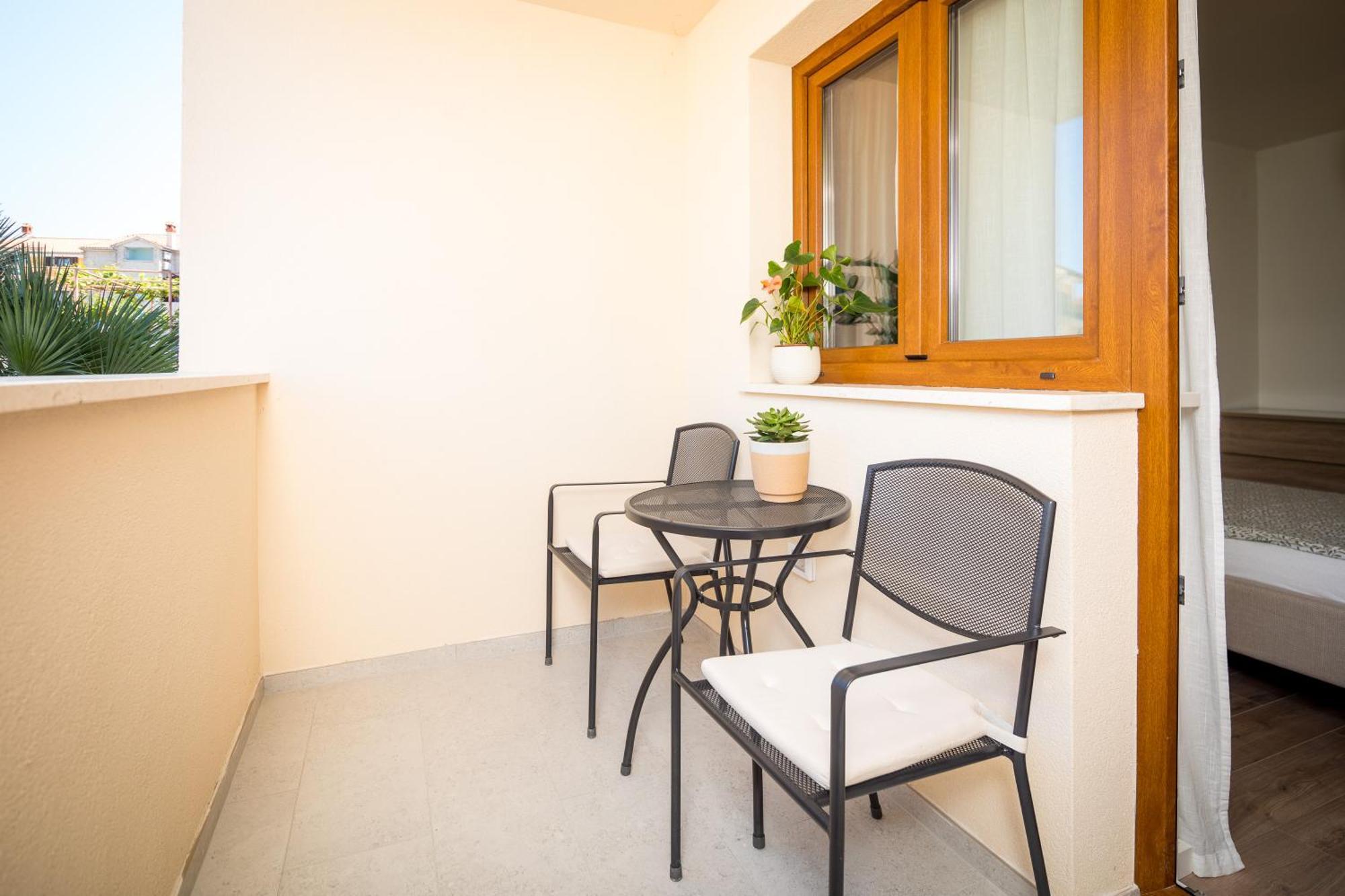 Cozy Room & Studio Kali Ровінь Екстер'єр фото