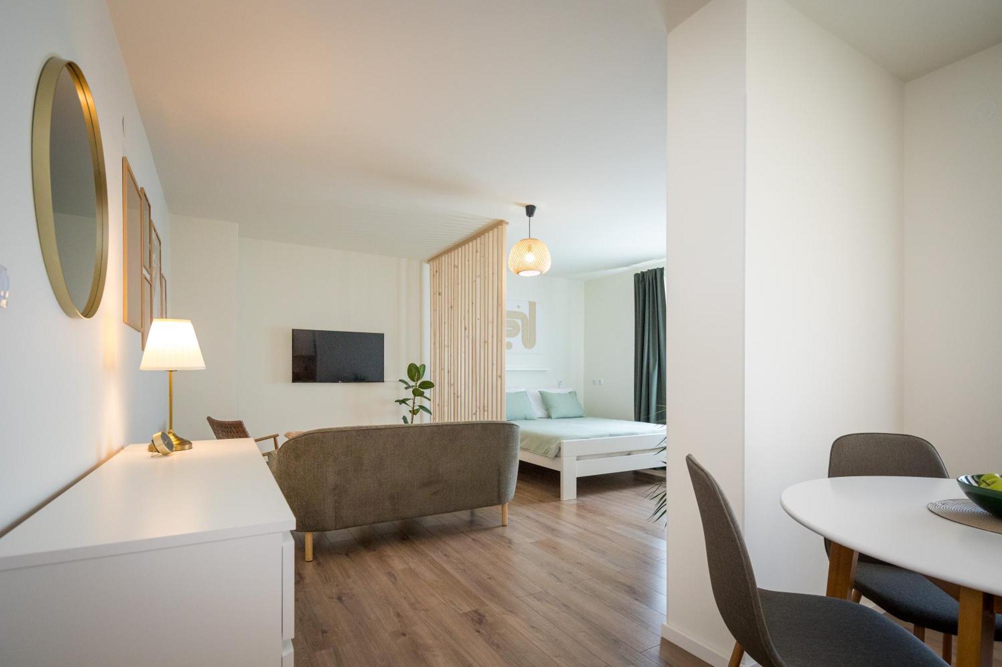 Cozy Room & Studio Kali Ровінь Екстер'єр фото