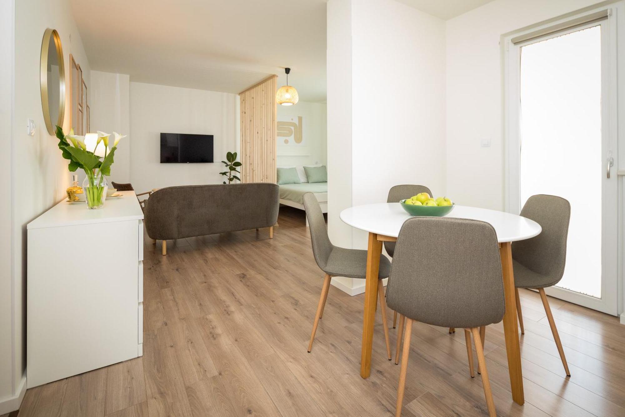 Cozy Room & Studio Kali Ровінь Екстер'єр фото